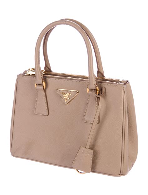 prada saffiano lux tote quality issues|prada saffiano tote mini.